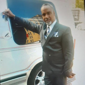 Meet your Posher, Robert